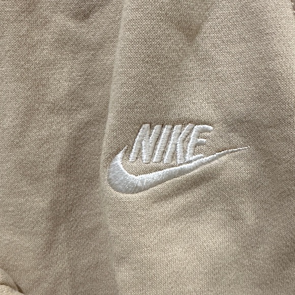 Nike Big Kids Beige Jogger Sweat Pants - Picture 3 of 4